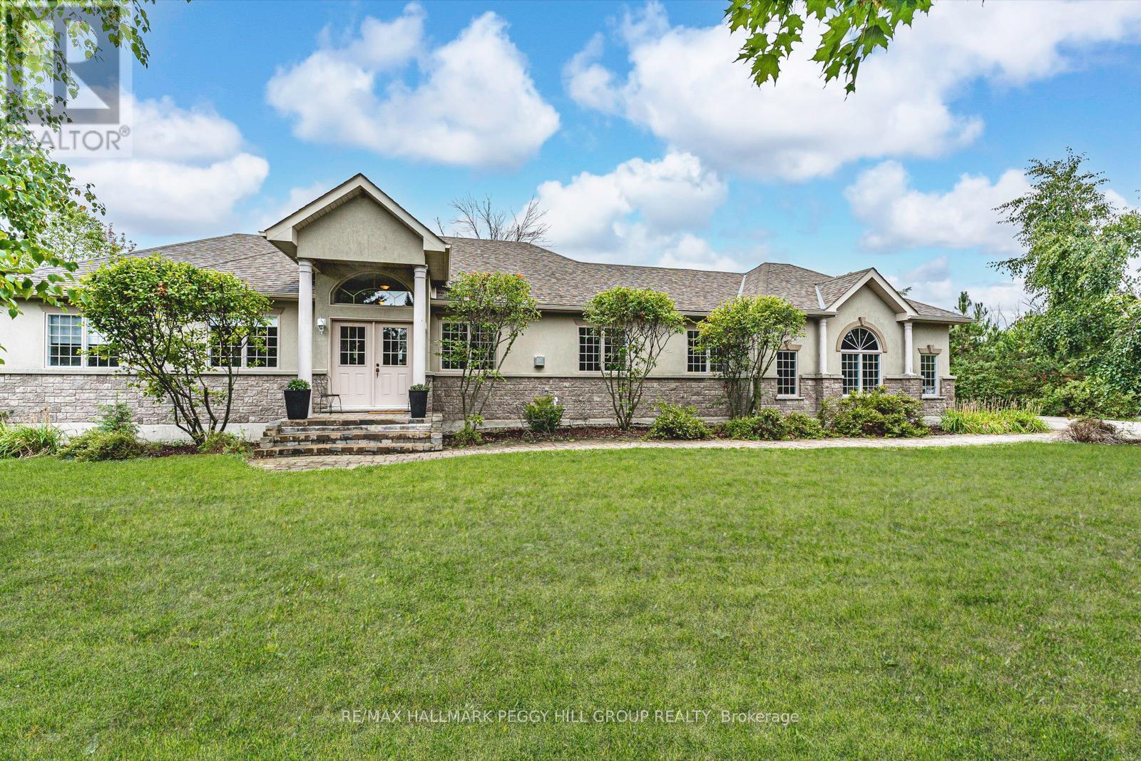 32 Basswood Cir, Oro-Medonte, ON L0L 2L0