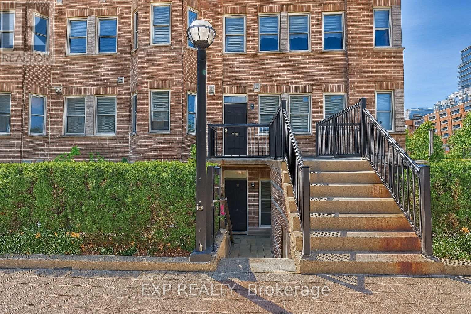 132 760 Lawrence Ave W, Toronto, ON M6A 3E7