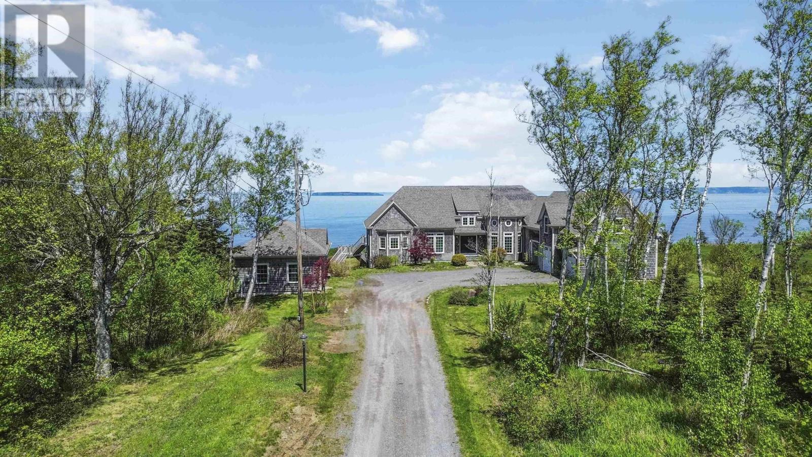 70 Fundy Bay Dr, Victoria Harbour, NS B0P 1C0