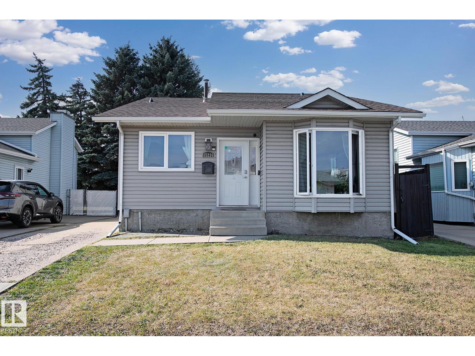 81 St Nw Unit 15236, Edmonton, AB T5C 3M1