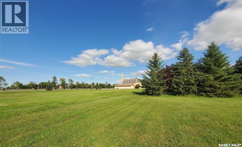 92 Cedar St, Wolseley, SK S0G 5H0