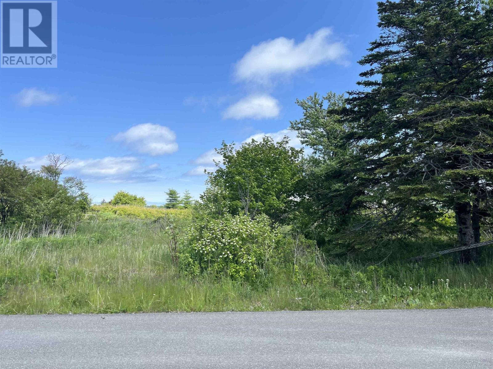 39 Winona St, Glace Bay, NS B1A 1H3