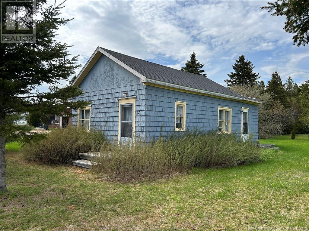 12 Chemin Tilley Rd, Tilley Road, NB E8M 1P8