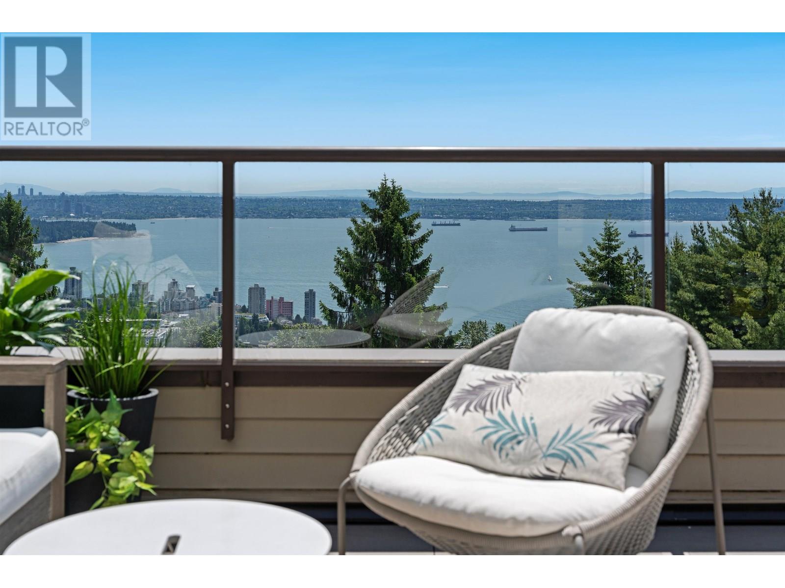 2238 Folkestone Way Unit 41, West Vancouver, BC V7S 2X7