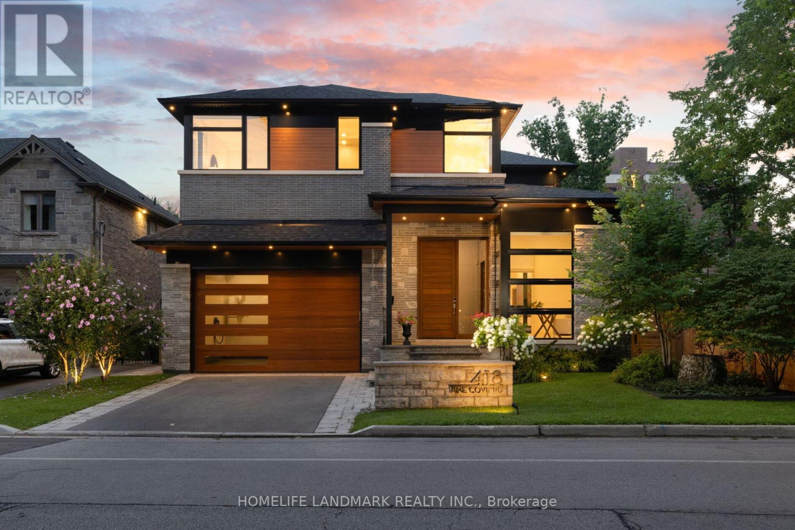 418 Pine Cove Rd, Burlington, ON L7N 1W5