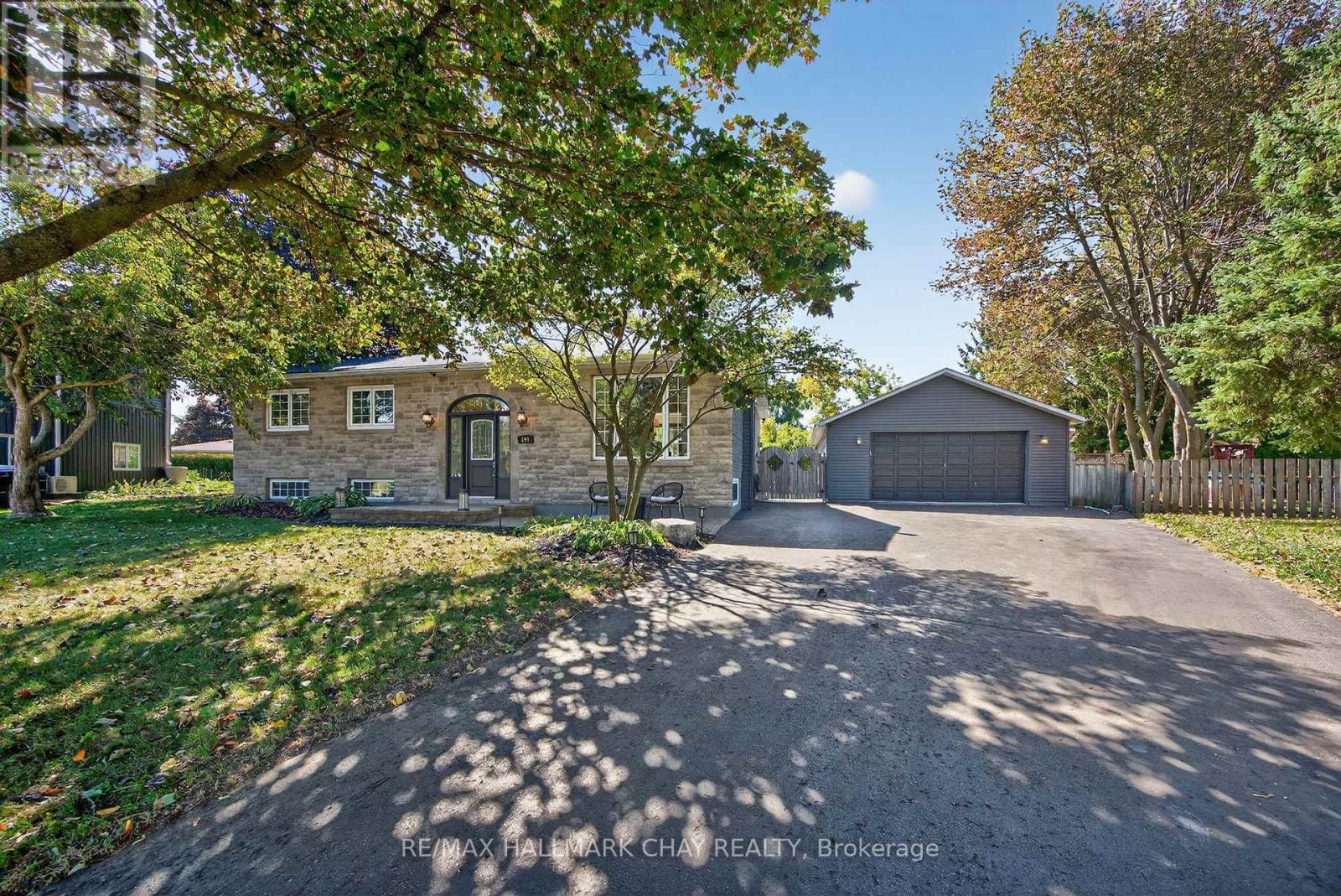 209 Newholme Cir, Innisfil, ON L9S 1E9
