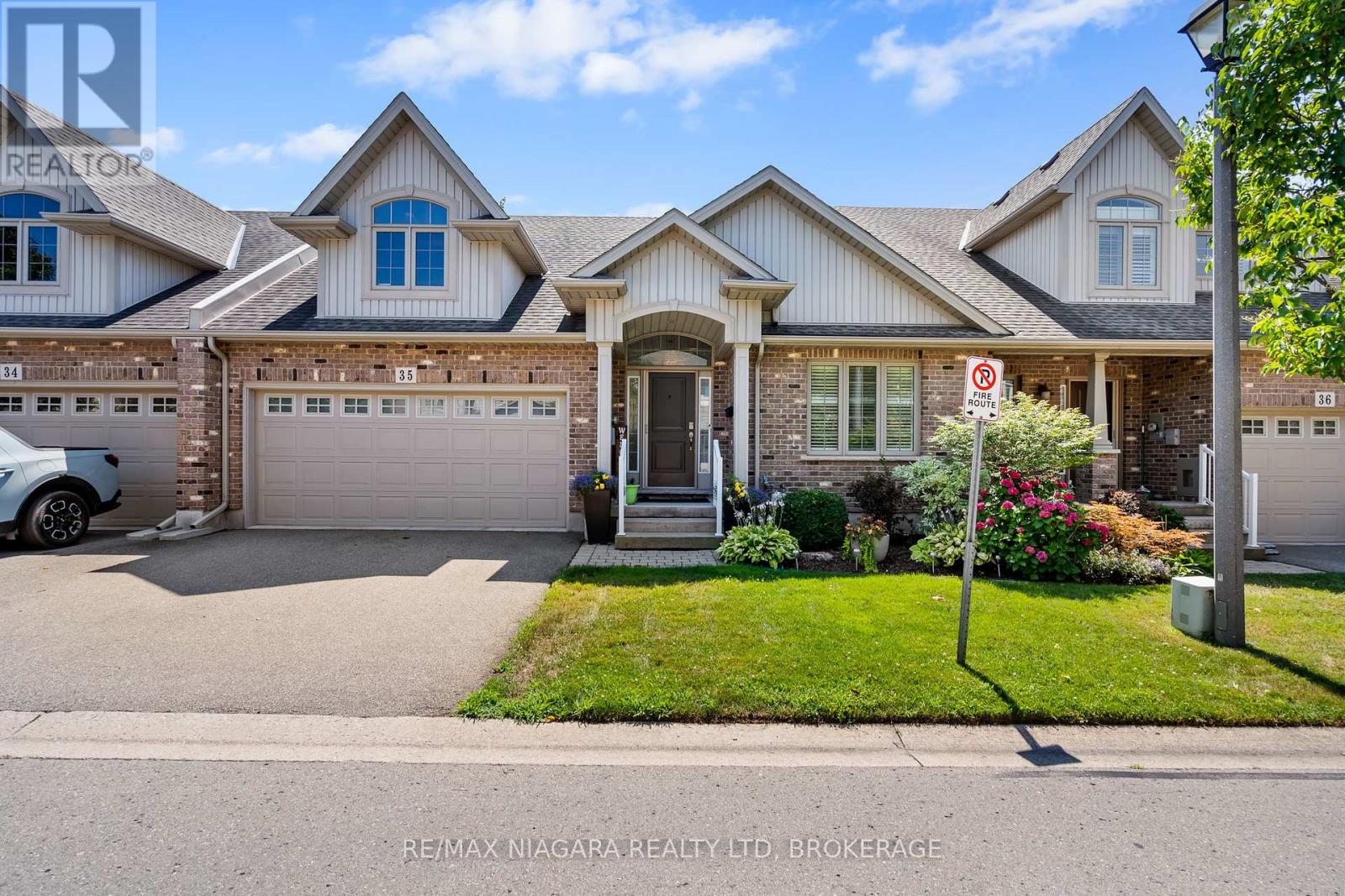 35 7 Gibson Pl, St. Catharines, ON L2R 0A3