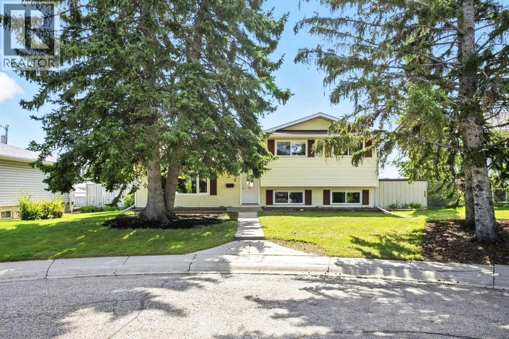 139 Huntford Grn NE, Calgary, AB T2K 3Z3