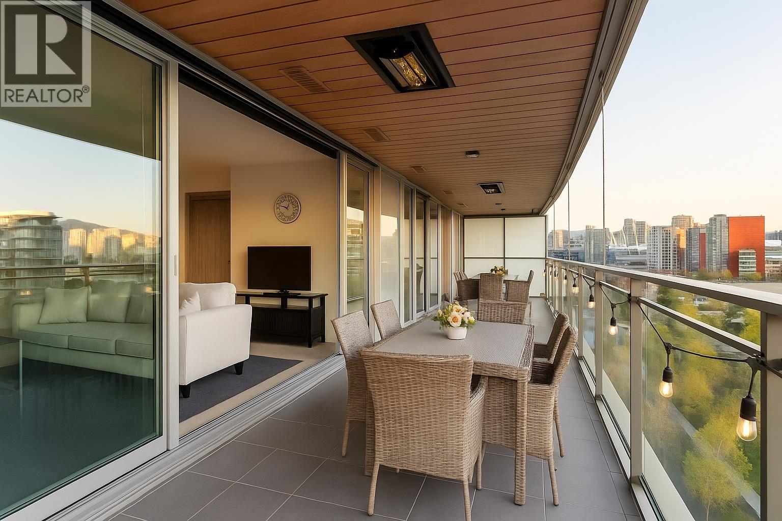 1768 Cook Street Unit 911, Vancouver, BC V5Y 0N3