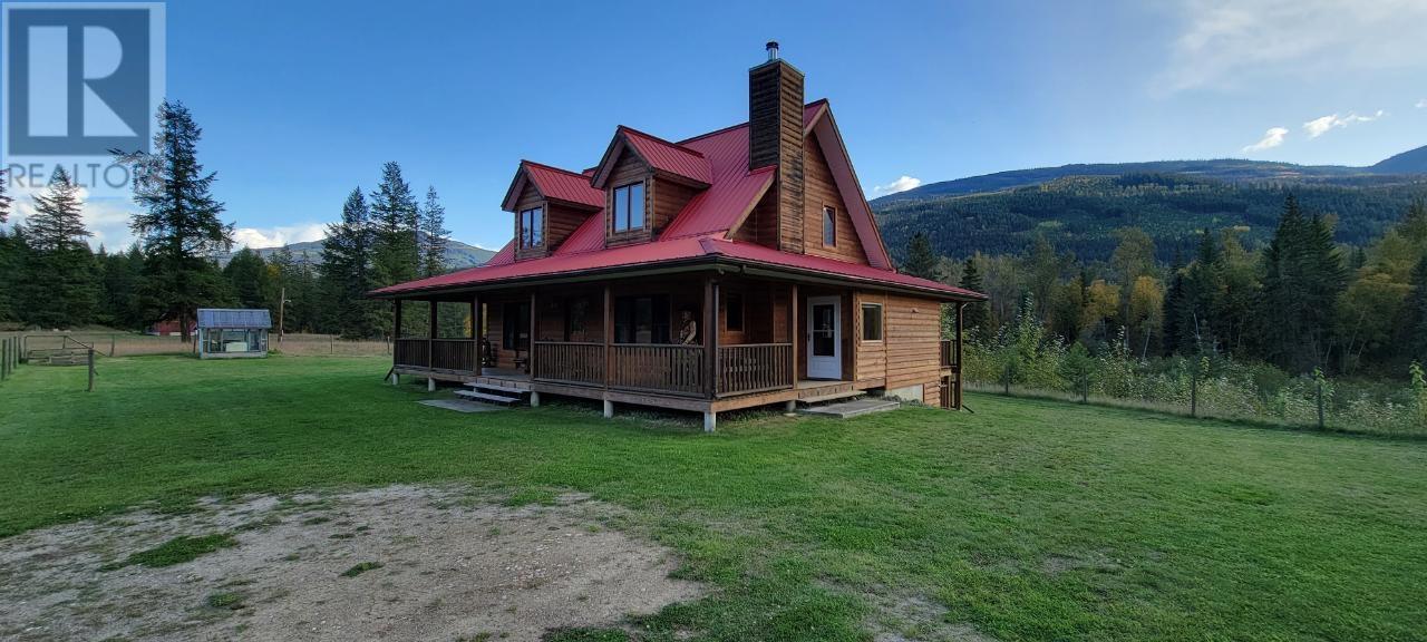 2200 Yellowhead Hwy S, Clearwater, BC V0E 1N1