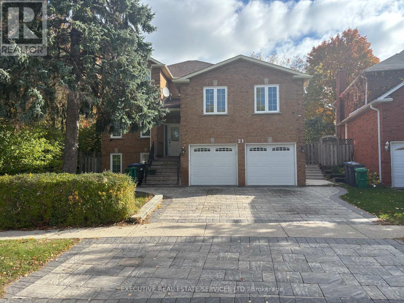 21 Lone Oak Ave, Brampton, ON L6S 5V4
