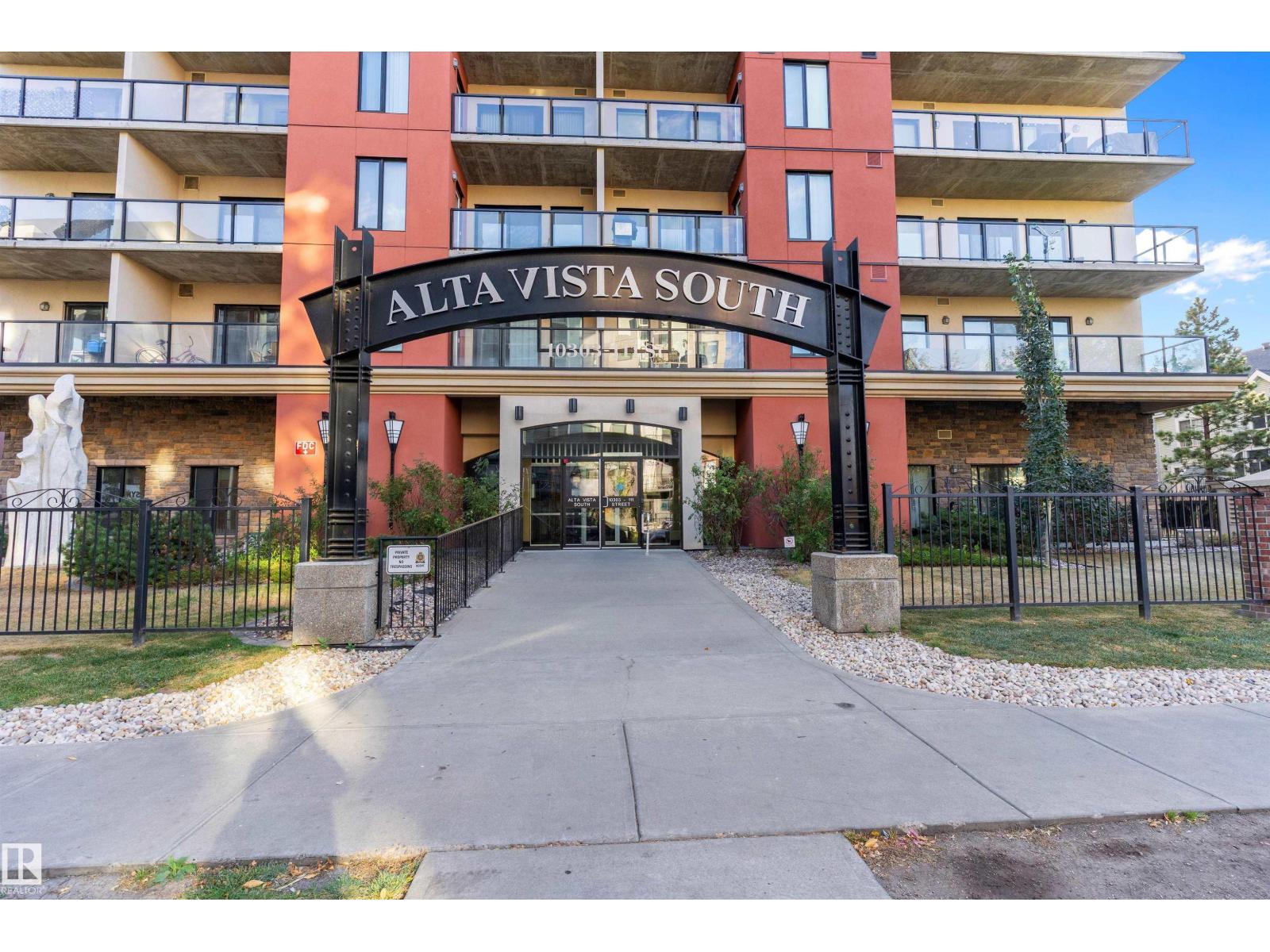 10303 111 Street Northwest #702, Edmonton, AB T5K 0C6