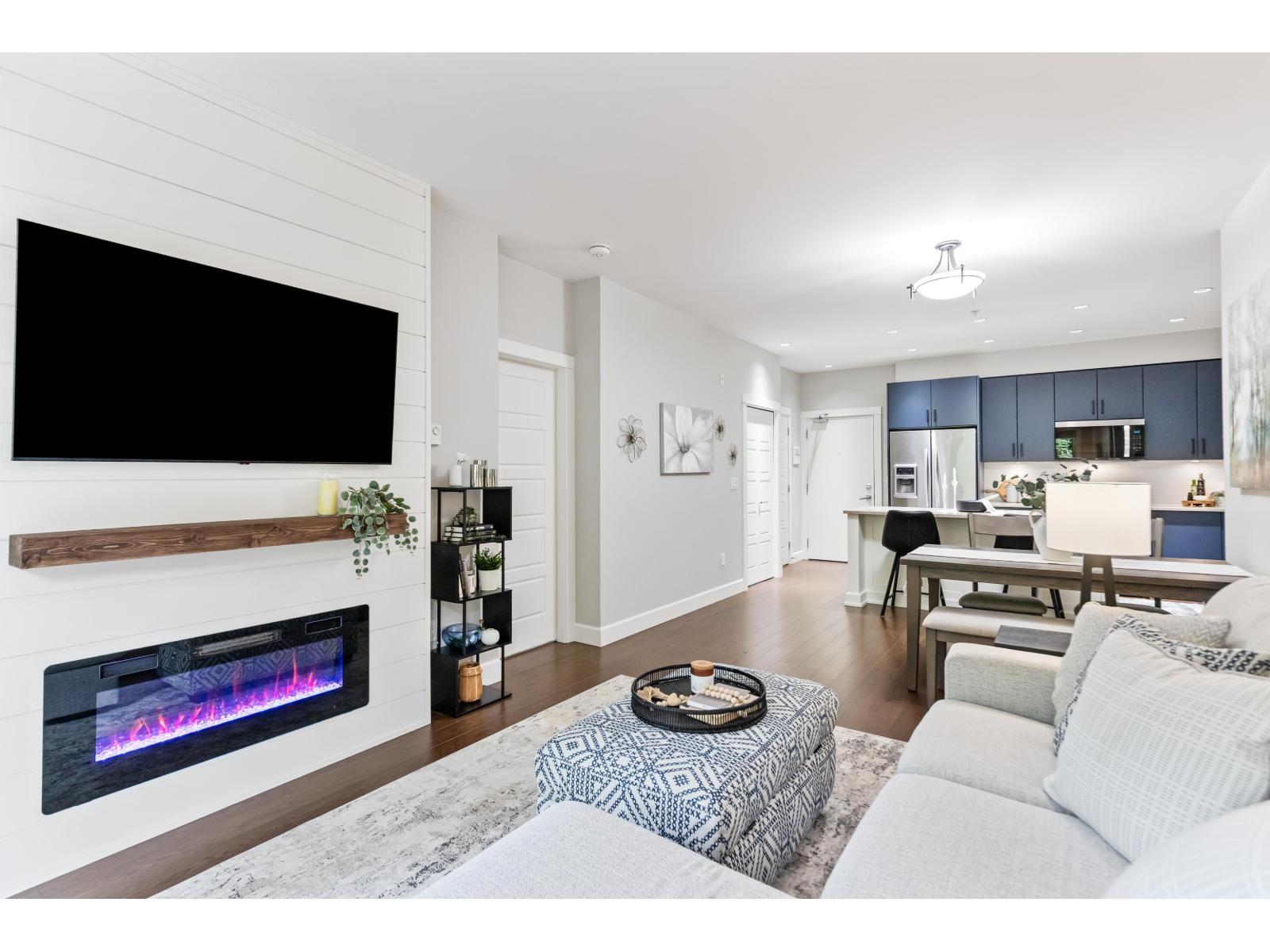 15185 36 Avenue Unit 209, Surrey, BC V3Z 4R3