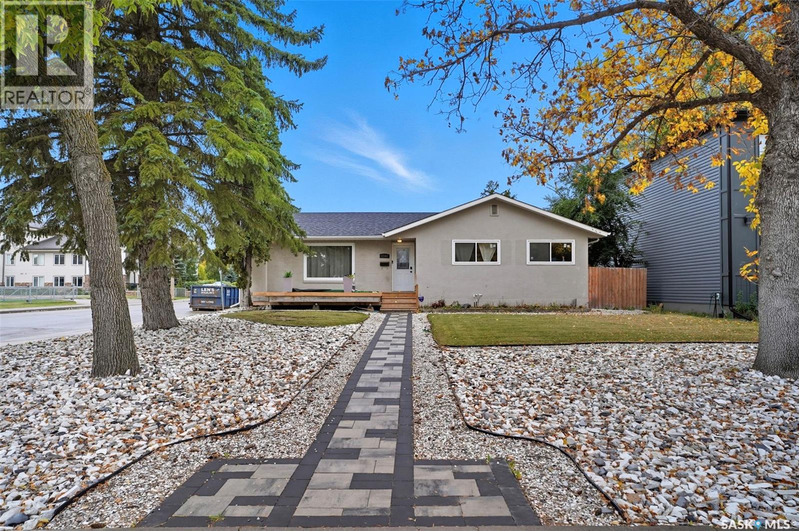 2340 Haultain Ave, Saskatoon, SK S7J 1R1