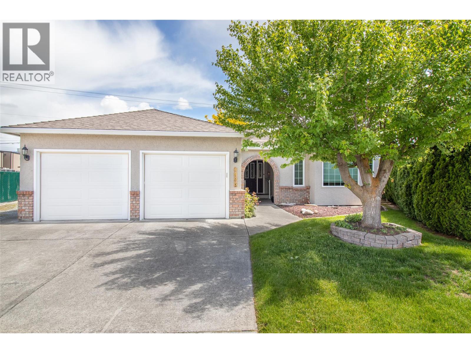 1495 Nelson Pl, Kelowna, BC V1Y 9H5