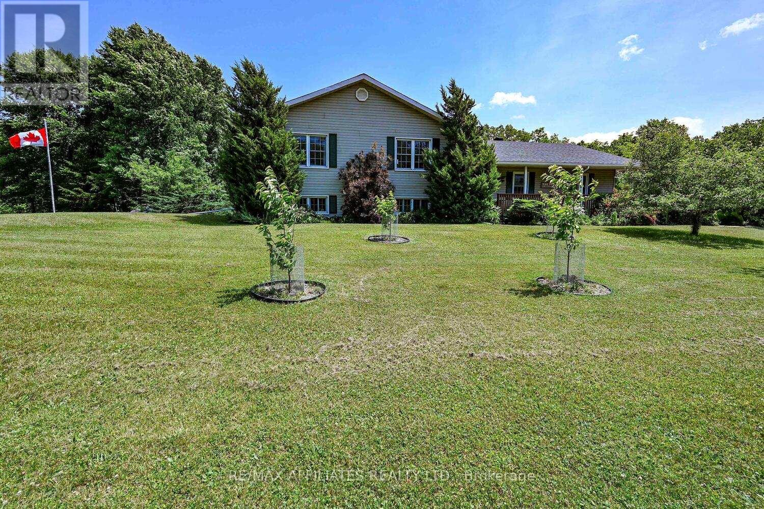 193 Kellys Rd, Rideau Lakes, ON K7A 4S5