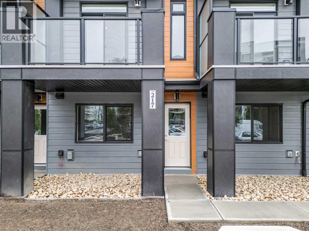 217 Seton Grv SE, Calgary, AB T3M 3T1