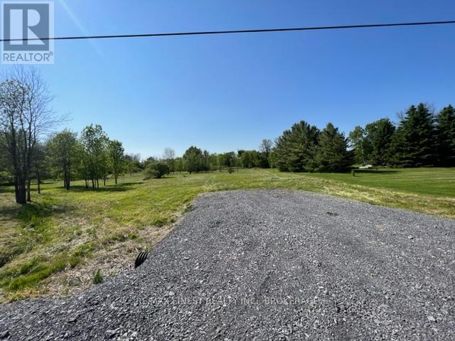 14 Little Creek Rd, Greater Napanee, ON K7R 3K8