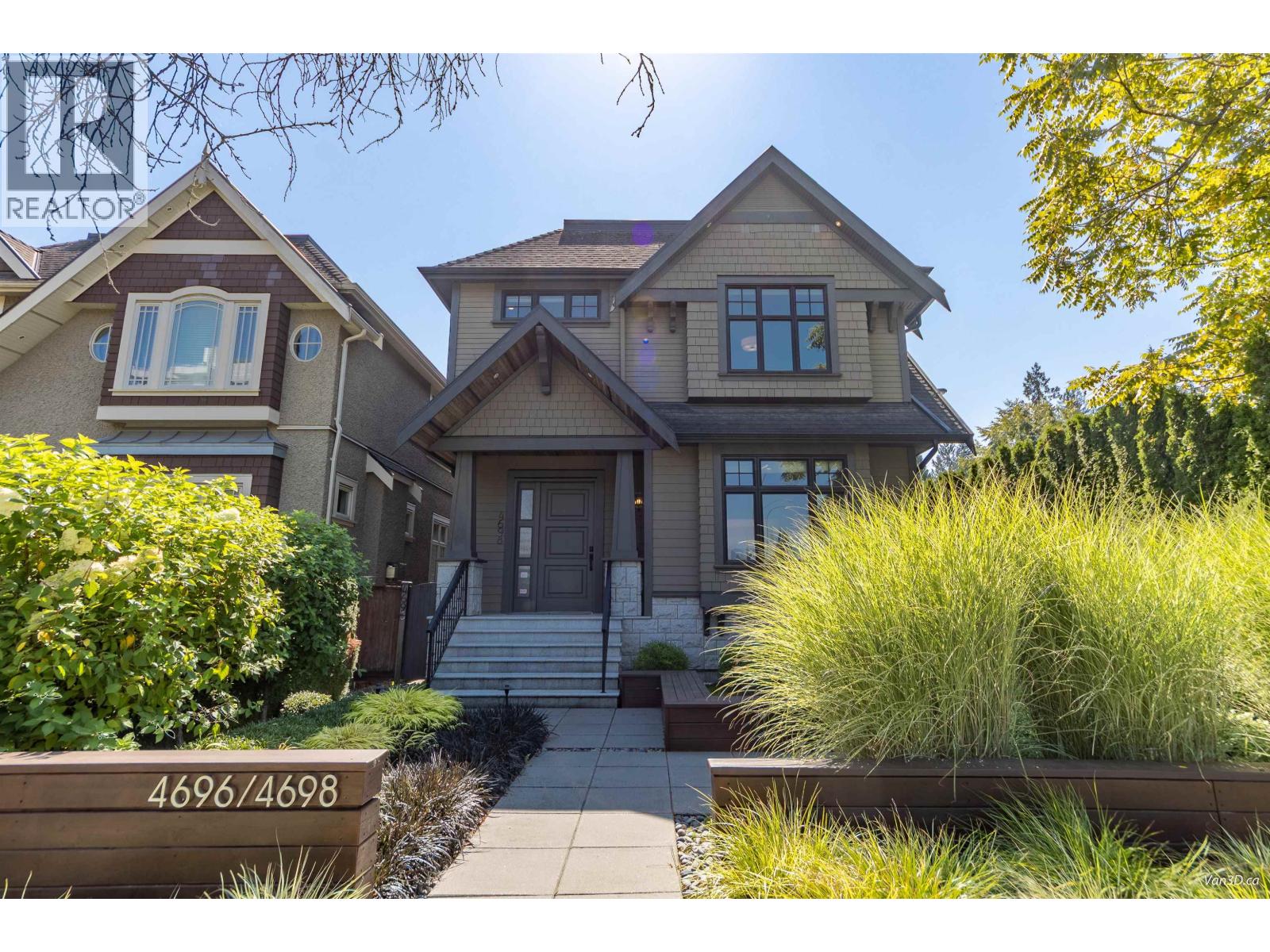 4698 W 11th Ave, Vancouver, BC V6R 2M7