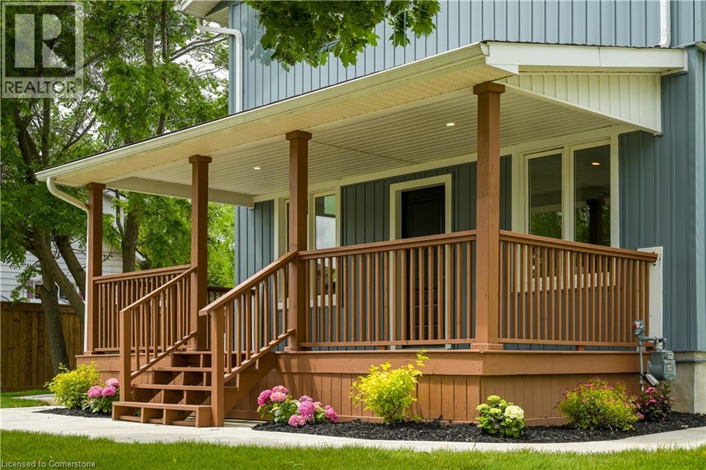 9 High St, Brant, ON N0E 1N0