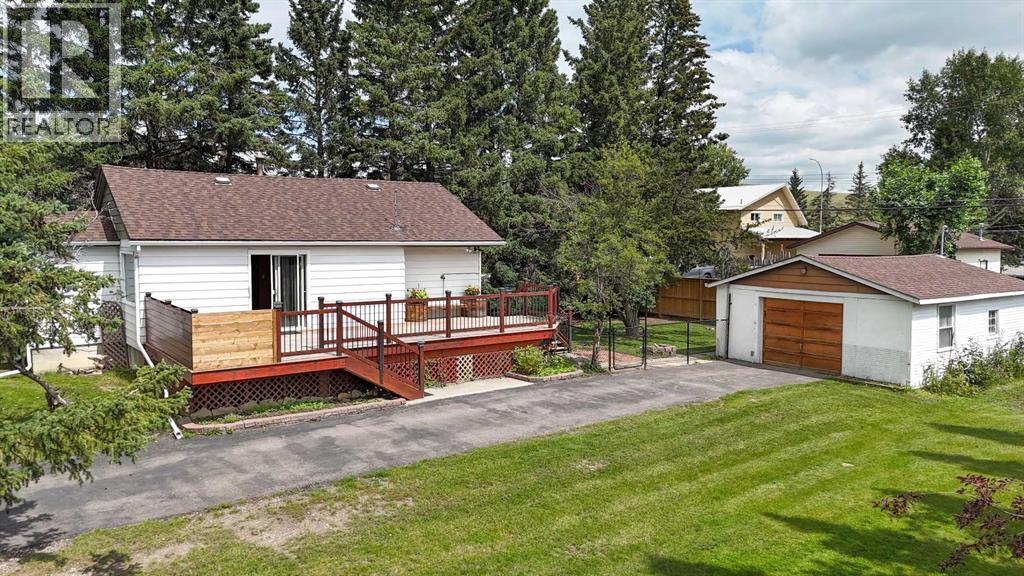 311 Twin Cities Dr, Longview, AB T0L 1H0