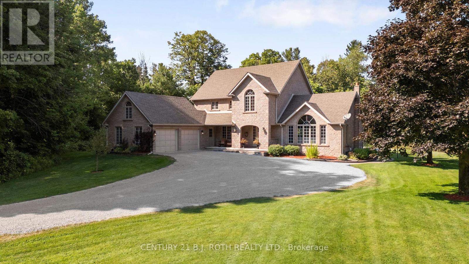 256 Denney Dr, Essa Baxter, ON L0M 1B1