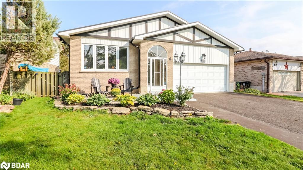 6 Fitzroy Ter, Barrie, ON L4N 2Z3
