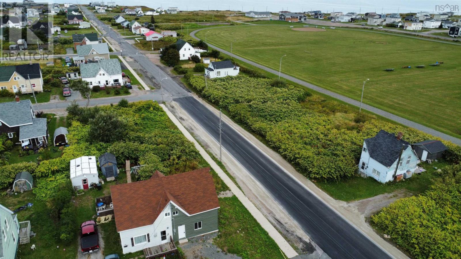 51 Second St, Glace Bay, NS B1P 4E7