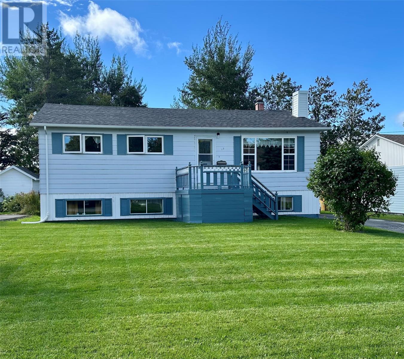 16 Baldwin St, Gander, NL A1V 1G3