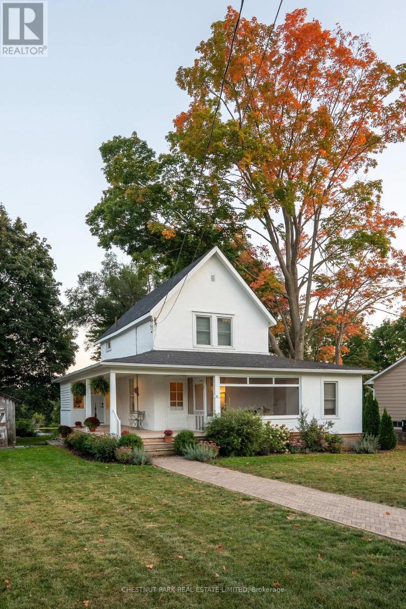 211 Main St, Prince Edward County Bloomfield Ward, ON K0K 1G0