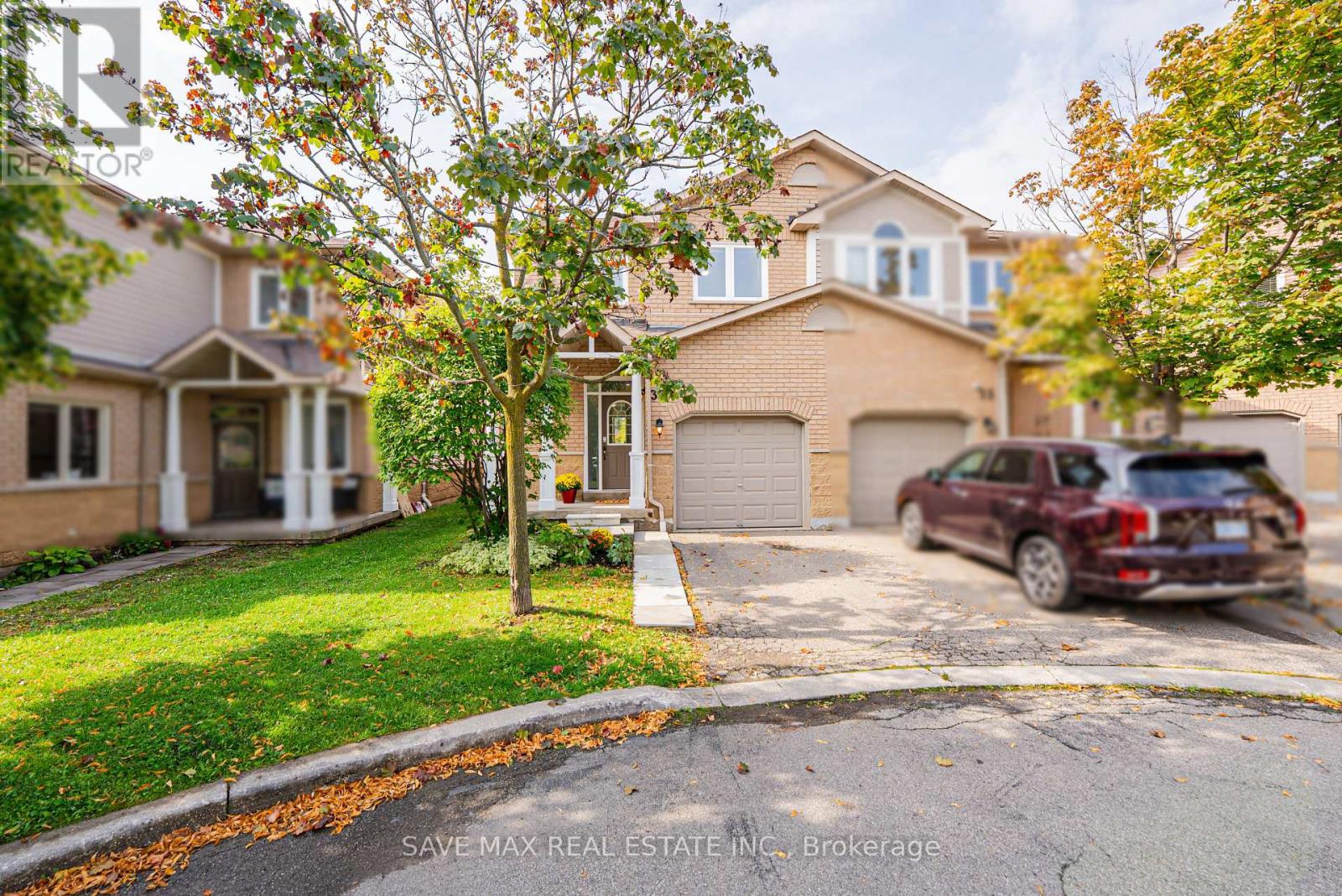 33 833 Scollard Ct, Mississauga, ON L5V 2B4