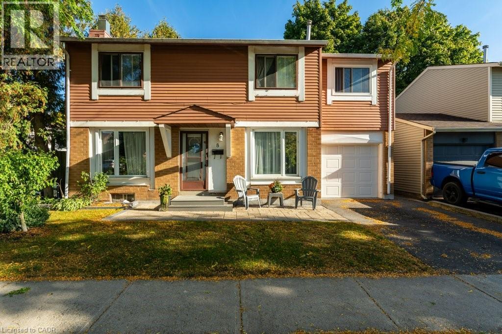 8 Chudleigh St, Waterdown, ON L9H 7E4