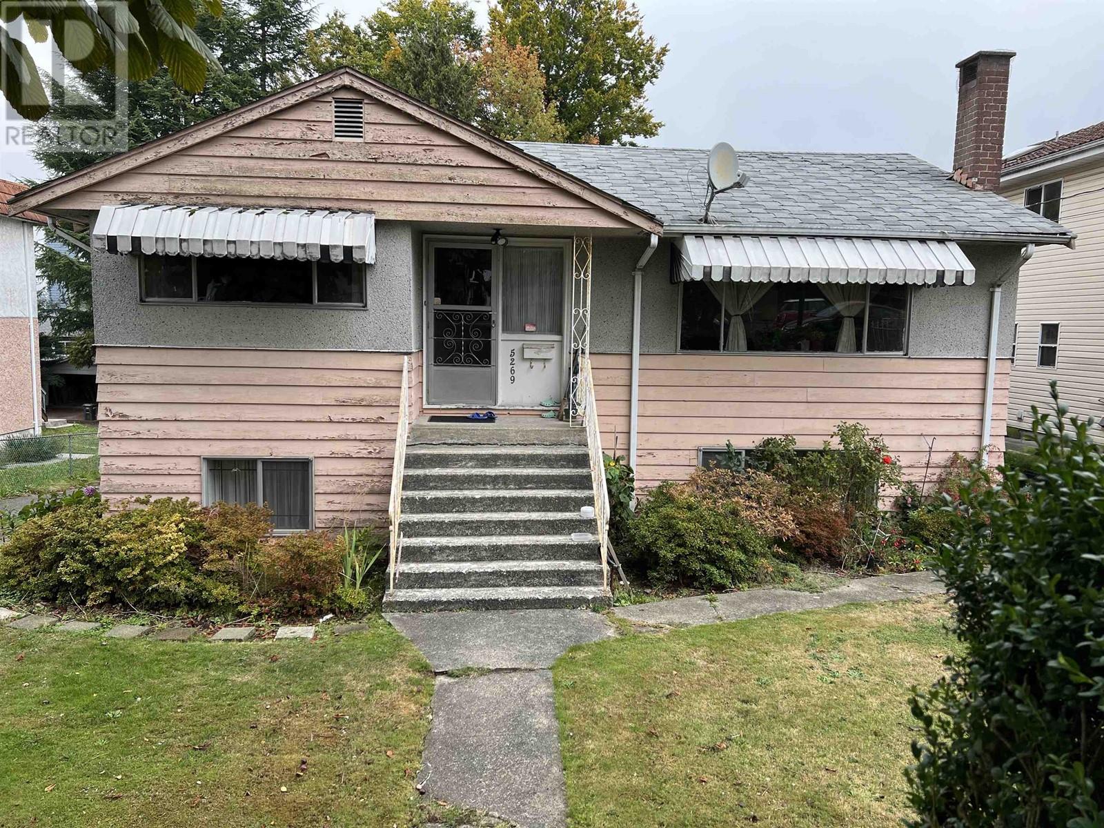 5269 Dominion St, Burnaby, BC V5G 1E1