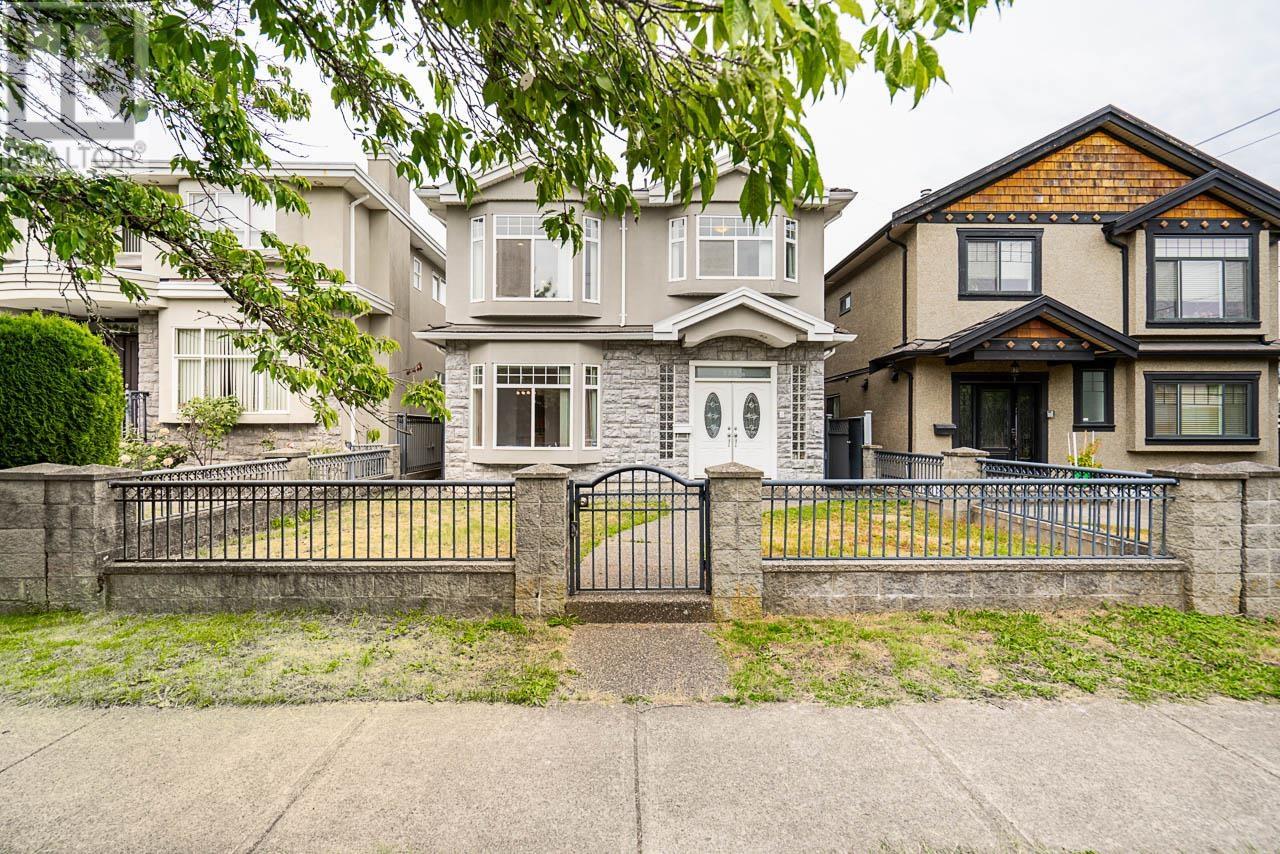2283 E 48th Ave, Vancouver, BC V5P 1R9