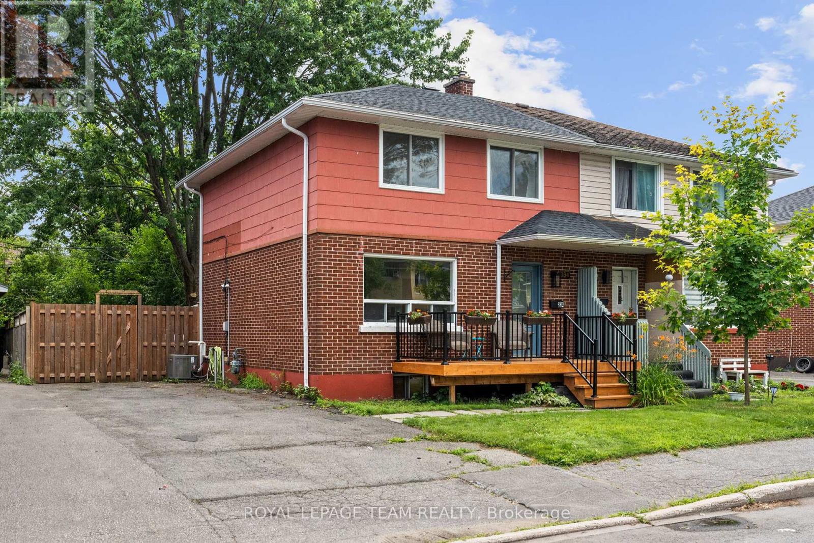 334 Queen Mary St, Ottawa, ON K1K 1W9