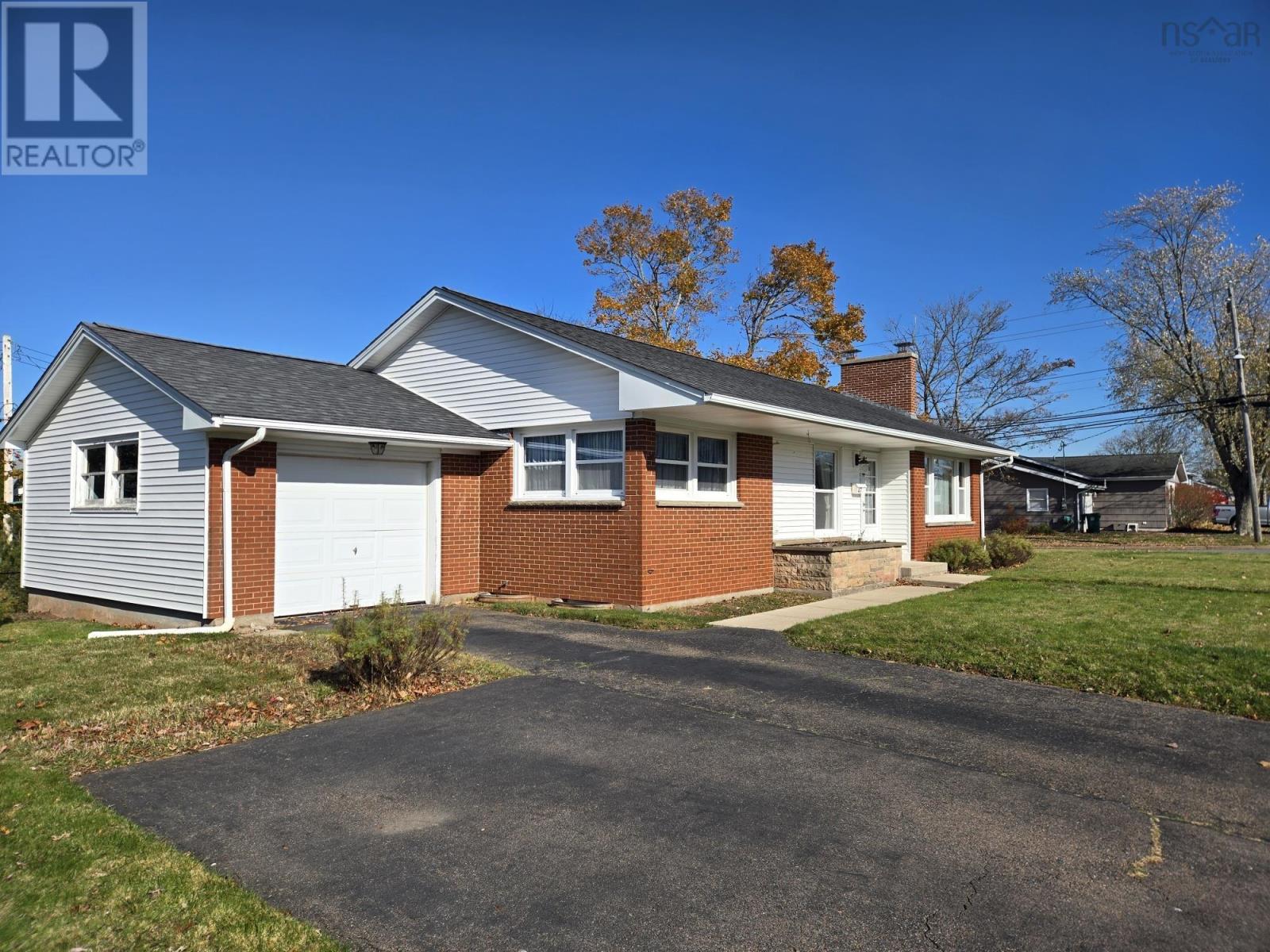 47 Beechwood Dr, Truro, NS B2N 1R3