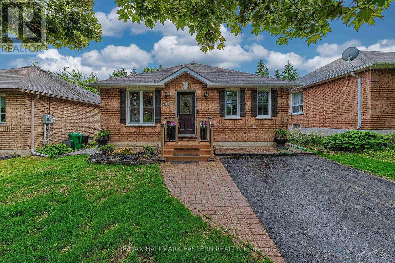 297 Towerhill Rd, Peterborough, ON K9H 7N1