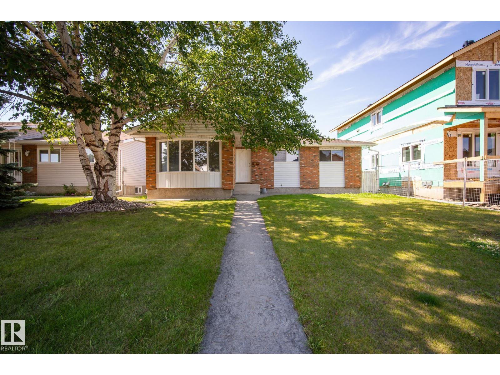 47 St Nw Unit 12420, Edmonton, AB T5W 5E5