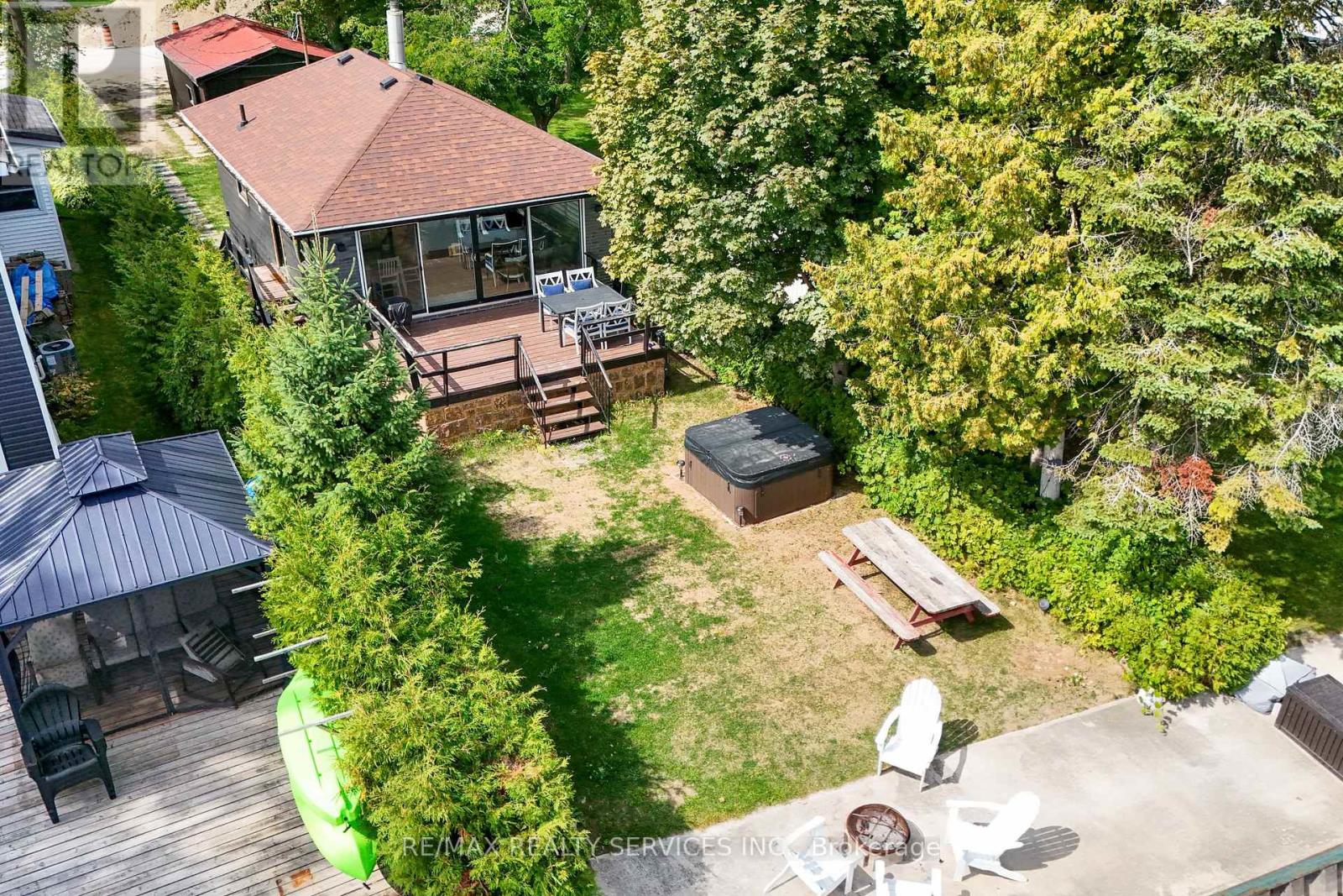 2305 Crystal Beach Rd, Innisfil, ON L9S 3W8