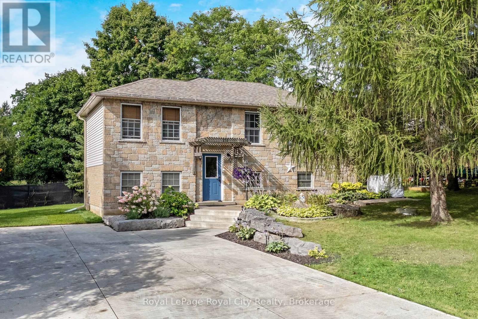 151 Queen St, Guelph/Eramosa, ON N0B 2K0