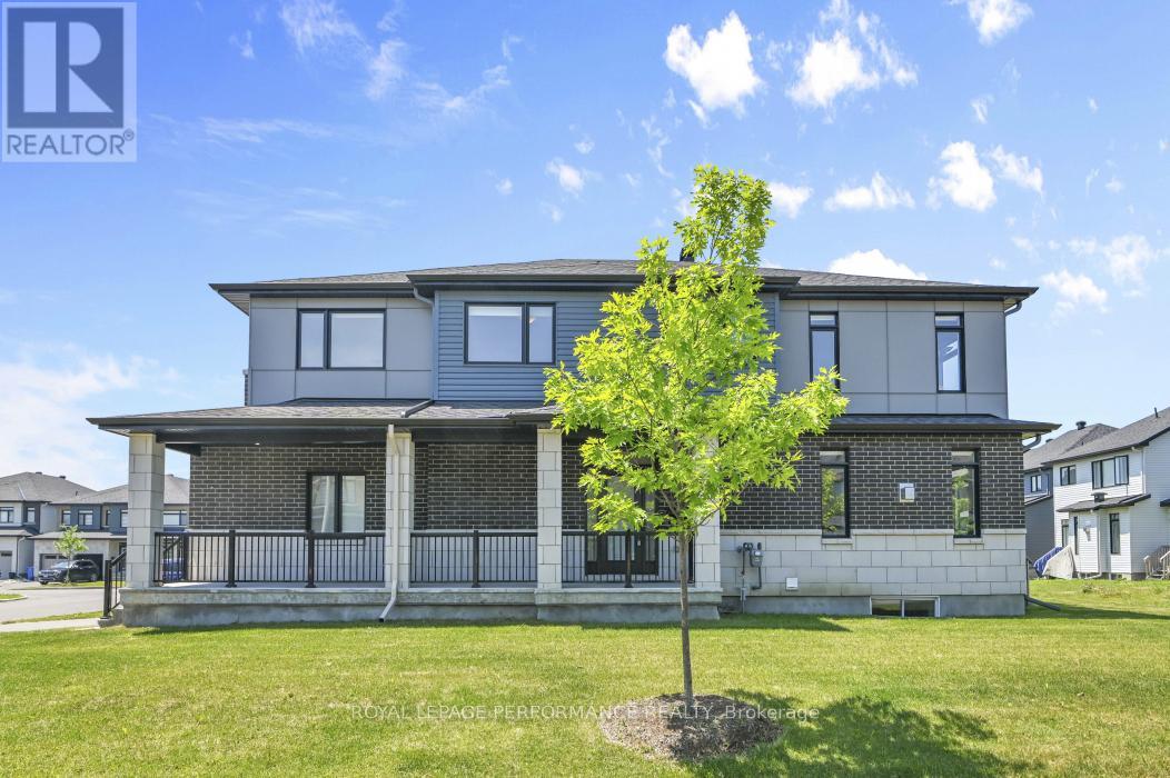 70 Nettle Cres, Ottawa, ON K1T 0W9