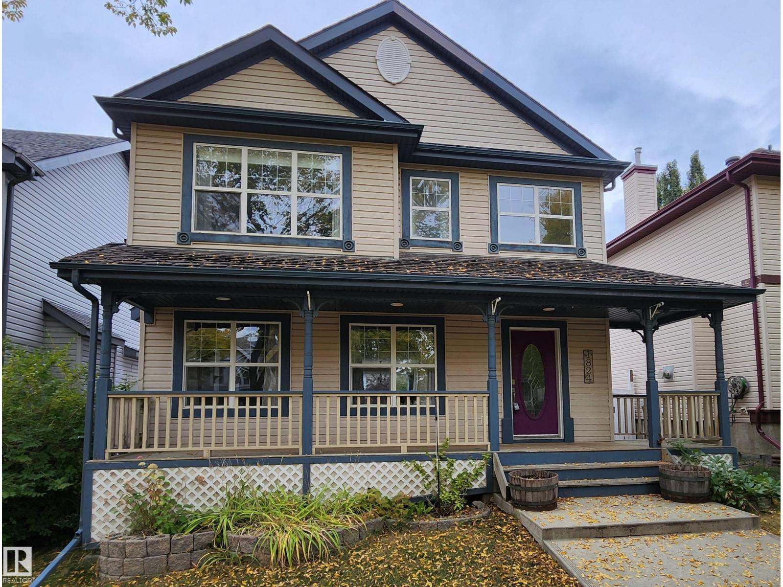 1824 Tufford Way NW, Edmonton, AB T6R 1W3