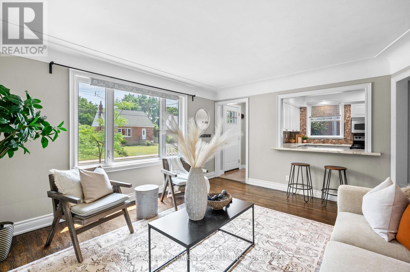78 W 3rd St, Hamilton, ON L9C 3K3