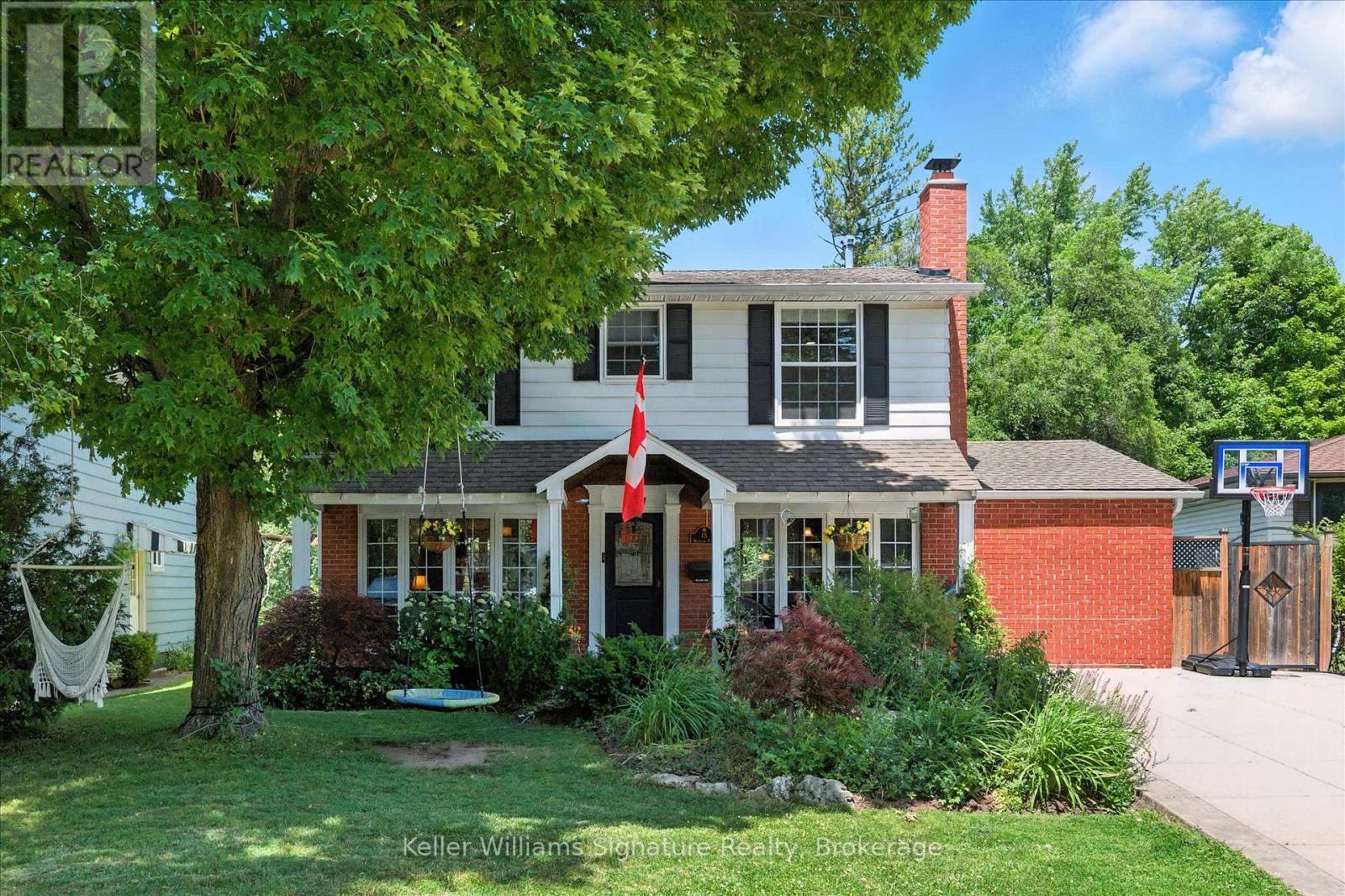 18 Moonglow Pl, Hamilton, ON L9H 3R7