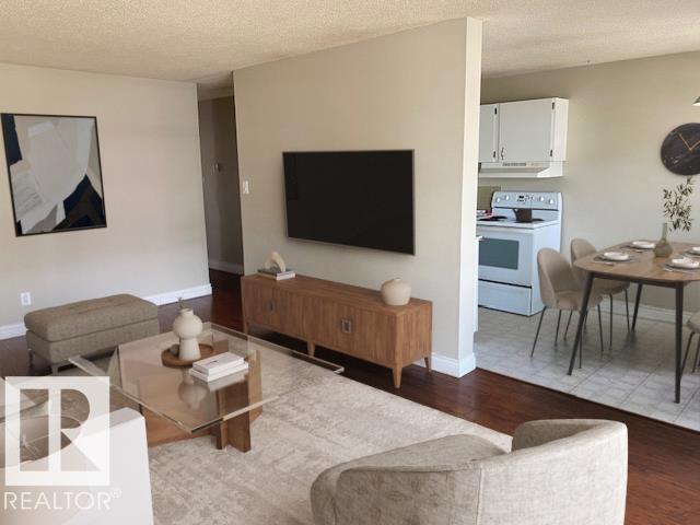 10149 83 Avenue Northwest #201, Edmonton, AB T6E 2C5