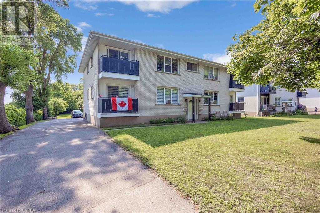 503 West St, Brantford, ON N3R 3W6
