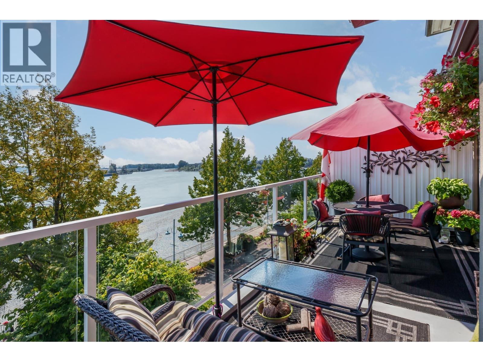 12 K De K Court Unit 408, New Westminster, BC V3M 6C5