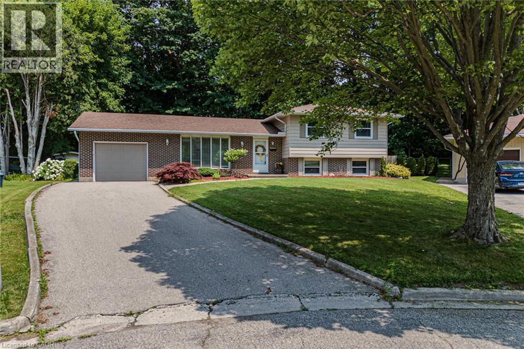 9 Eden Pl, Simcoe, ON N3Y 3K9