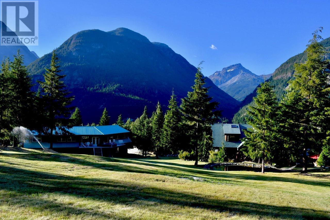 3531 Mackenzie 20 Hwy, Hagensborg, BC V0T 1H0