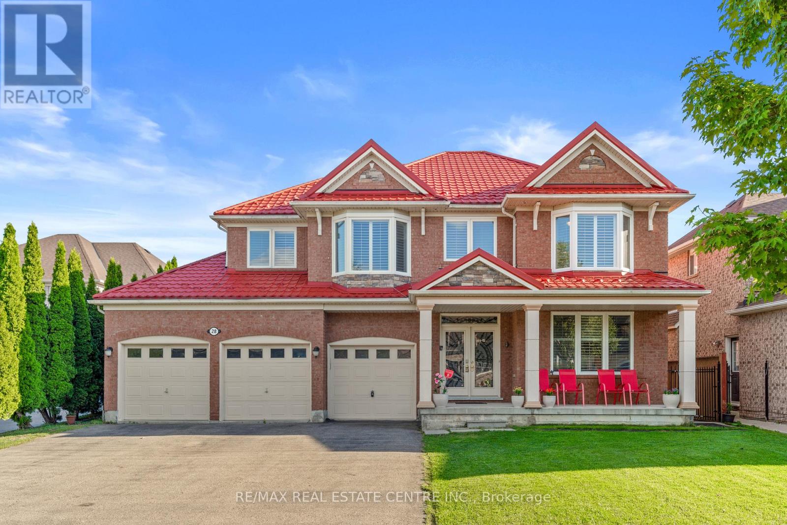 28 Cosmo Ct, Brampton, ON L6P 1G2